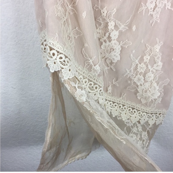 NBD Karina Cream Lace *Revolve*
Floral Cut Out One Sleeve
Cocktail Dress size M - Picture 7 of 11